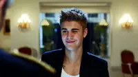 Menginap di Hotel, Justin Bieber Tandatangani Kontrak Ini