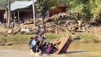 Rakit Terbalik, Wagub Aceh Jatuh ke Sungai Saat Ingin Tahu Kondisi Nyata Dampak Banjir