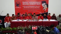 Ketua PDIP Bidang Kemaritiman, Rokhmin Dahuri, memimpin rakor di Kantor DPP PDIP, Jalan Diponegoro, Menteng, Jakarta Pusat, Sabtu, 22 Oktober 2016. (Liputan6.com/Taufiqurrohman) 