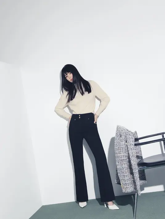 Perempuan kelahiran 22 November 1981 ini juga dikenal sangat sukses dalam karirnya di dunia modeling. (FOTO: instagram.com/kyo1122/)