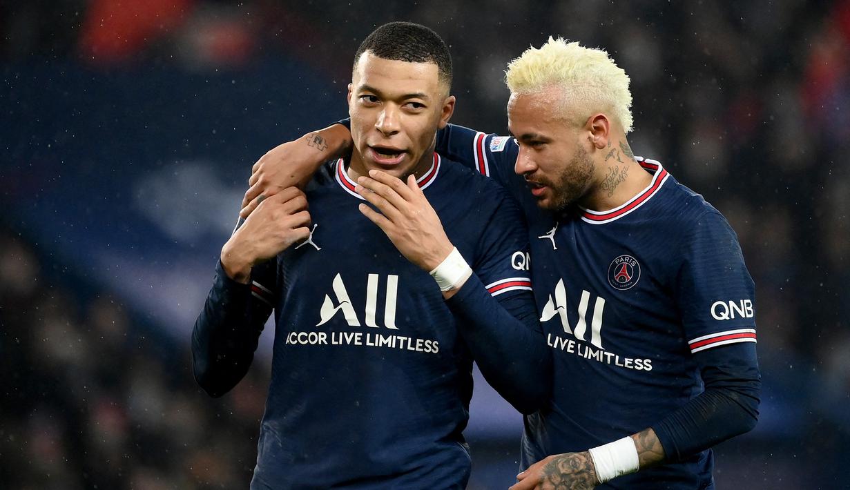 Perpindahan pemain dalam bursa transfer Eropa yang terjadi dua kali tiap musimnya telah melahirkan rekor-rekor fenomenal yang berurusan dengan nilai transfer. Tercatat, 11 pemain pernah berpindah klub dengan nilai transfer fantastis, yaitu mencapai 100 juta euro bahkan lebih. Siapa saja sih kesebelas pemain tersebut? Berikut daftar lengkapnya. (AFP/Franck Fife)