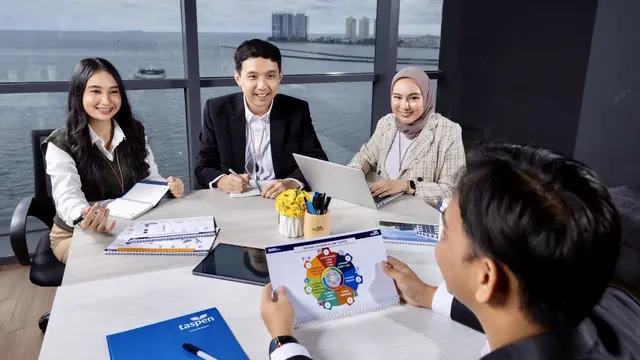 Kepemimpinan Inovatif, TASPEN Raih Employees Choice Award di 6th Indonesia Best 50 CEO Award