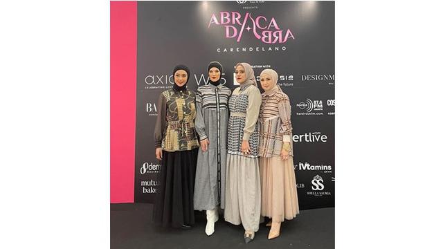 6 Potret Nabila Syakieb Pakai Hijab di Acara Fashion Zaskia Sungkar, Curi Perhatian