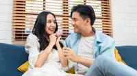 ilustrasi pasangan cinta/Hananeko_Studio/Shutterstock