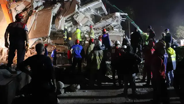 Turki Diguncang Gempa Bumi, Ratusan Orang Terluka