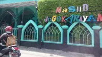 Masjid Jogokariyan menjadi contoh dalam manajemen masjid hampir di seluruh Indonesia. Menghadapi corona, Masjid Jogokariyan memiliki langkah yang mungkin bisa dicontoh masjid lainnya.