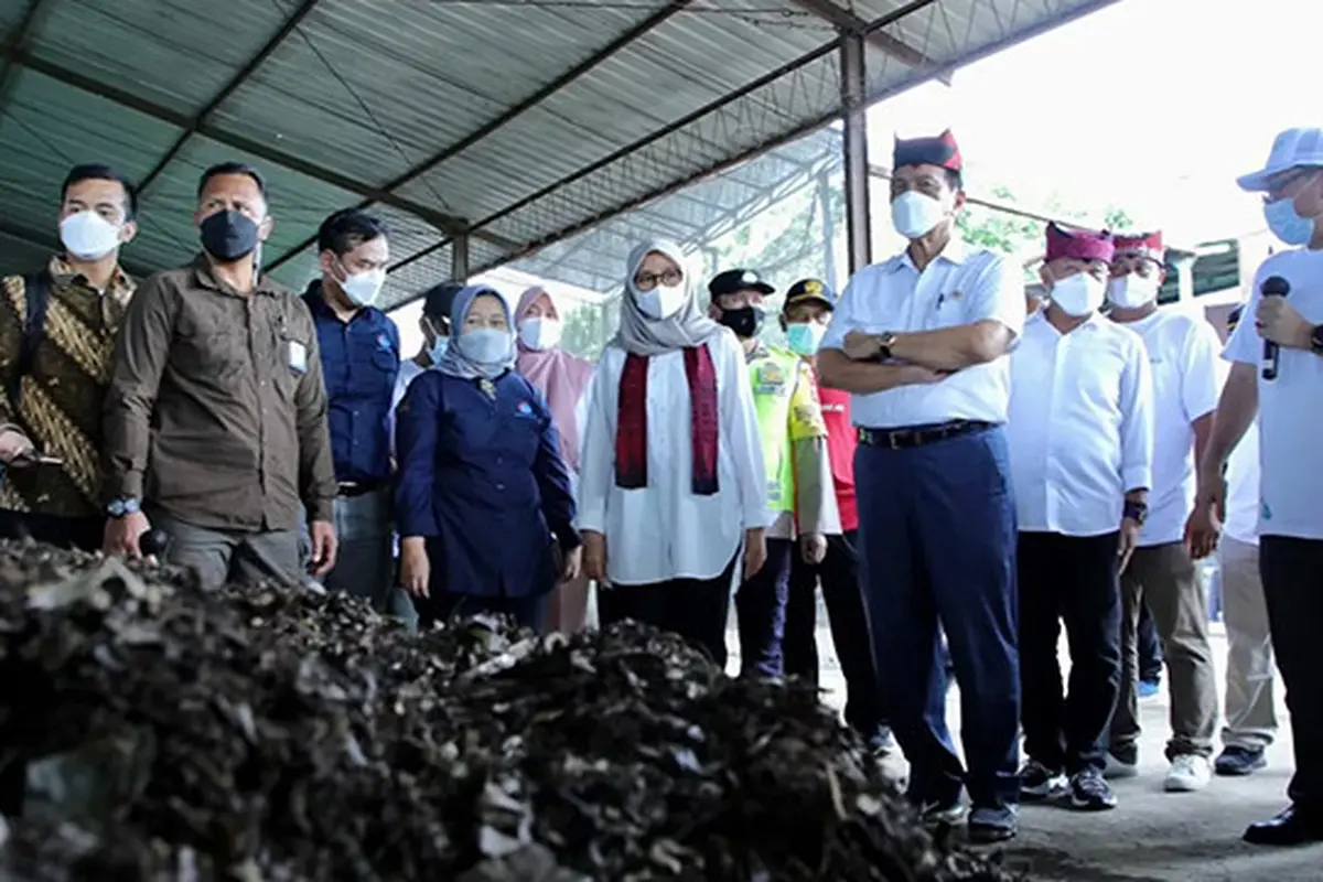 Menko Luhut Apresiasi Pengelolaan Sampah dan Kemajuan Produk UMKM di Banyuwangi