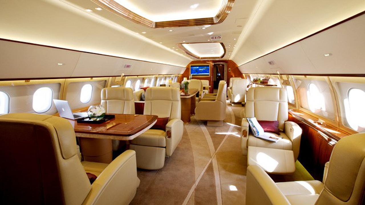 Mewahnya interior pesawat kaum berduit