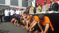Polrestabes Surabaya mengungkap kasus peredaran narkotika, psikotropika dan obat terlarang (narkoba) jenis sabu-sabu seberat total 42,8 kilogram. (Dian Kurniawan/Liputan6.com).