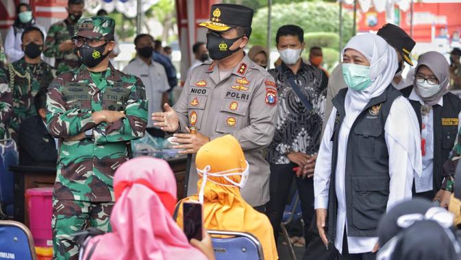 Khofifah Pastikan Layanan Isi Ulang Oksigen Gratis Buka 24 Jam - Vimarsana News