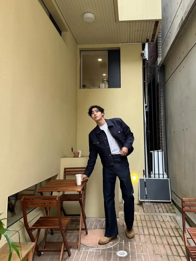 Dari Kasual sampai Formal: Ini Cara Tampil Cool ala Choo Young-woo! [Dok/Instagram @cu.young]