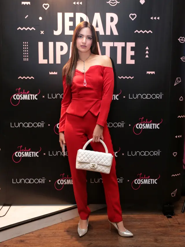 [Bintang] Nia Ramadhani