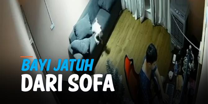 VIDEO: Ayah Sibuk di Depan Komputer, Bayinya Jatuh dari Sofa