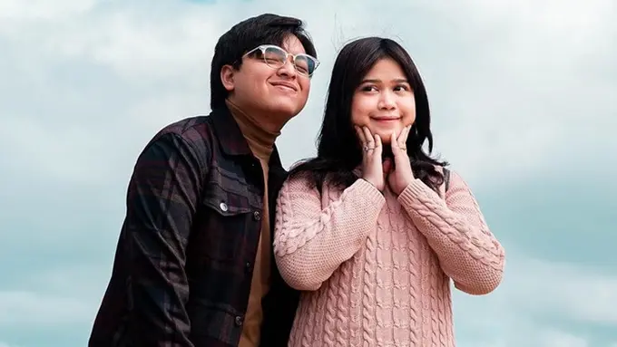 Kembali Duet, Ini 7 Potret Akrabnya Brisia Jodie dan Arsy Widianto