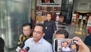Sekjen DPR Indra Iskandar di KPK, Rabu (15/5/2024). (Merdeka.com/ Rahmat Baihaqi)