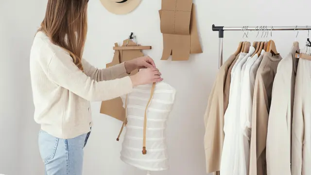 Mendukung sustainable fashion tidak harus sulit atau mahal.