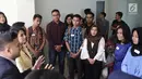 Presenter SCTV memberi arahan kepada peserta lomba Emtek Goes to Campus (EGTC) 2018 di Universitas Negeri Semarang (UNNES), Semarang, Selasa (17/7). EGTC bertujuan memperkenalkan dan mendekatkan Emtek pada generasi milenia. (Liputan6.com/Herman Zakharia)