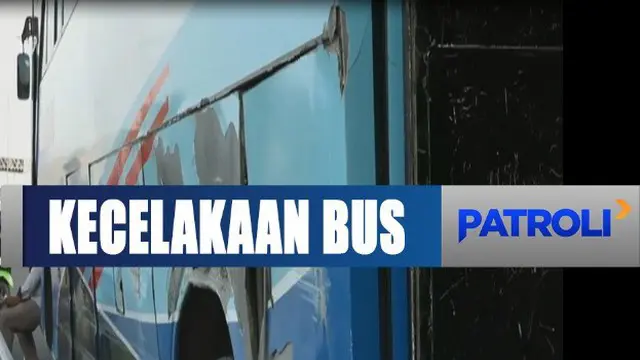 Wanita ini meregang nyawa akibat benturan keras setelah terpental dari dalam bus yang dia tumpangi.