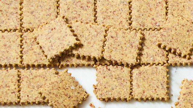 Daftar Harga Crackers Bulan November 2021 Terbaru