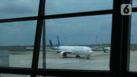 Pesawat Garuda berada di landasan pacu Terminal 3, Bandara Soekarno Hatta, Banten, Rabu (17/11/2021). Maskapai Garuda Indonesia akan menutup 97 rute penerbangannya secara bertahap hingga 2022 mendatang bersamaan dengan proses restrukturisasi yang tengah dilakukan. (Liputan6.com/Angga Yuniar)