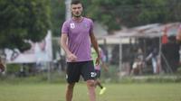 Striker PSS Sleman, Yevhen Bokhasvili. (Bola.com/Vincentius Atmaja)