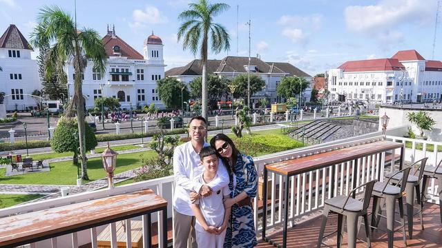 Momen keluarga Raffi Ahmad berlibur ke Museum Benteng Vredeburg (credit: instagram/raffinagita1717)