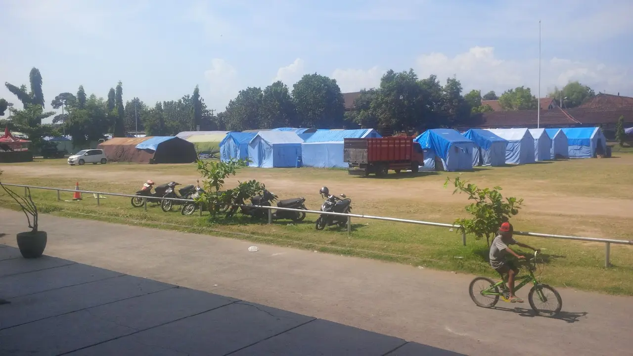 suasana lengang pengungsian GOR Swecapura