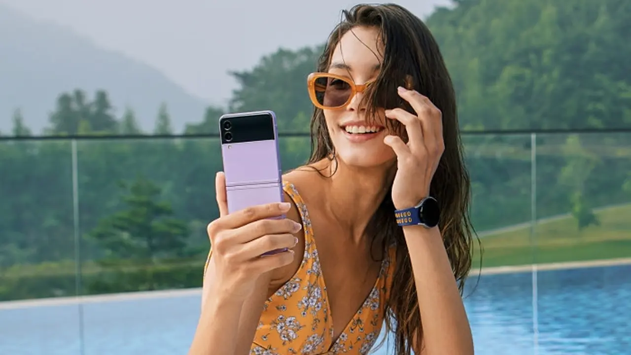 Lebih Ringkas dan Inovatif, Ini Dia Keistimewaan Samsung Galaxy Z Flip3 5G