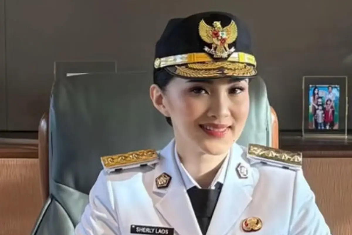 Sherly Tjonda Gubernur Terkaya dari Maluku Utara saat pelantikan