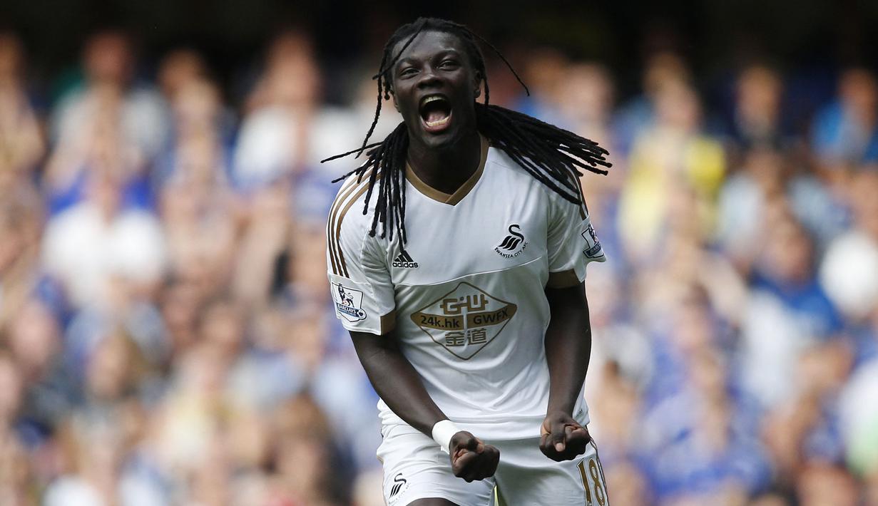 Bafetimbi Gomis juga pernah jadi momok menakutkan di liga-liga top Eropa, bersama beberapa klub yang dibelanya, mulai Olympique Lyon, Marseille, Swansea City hingga Galatasaray. (AFP/Adrian Dennis)