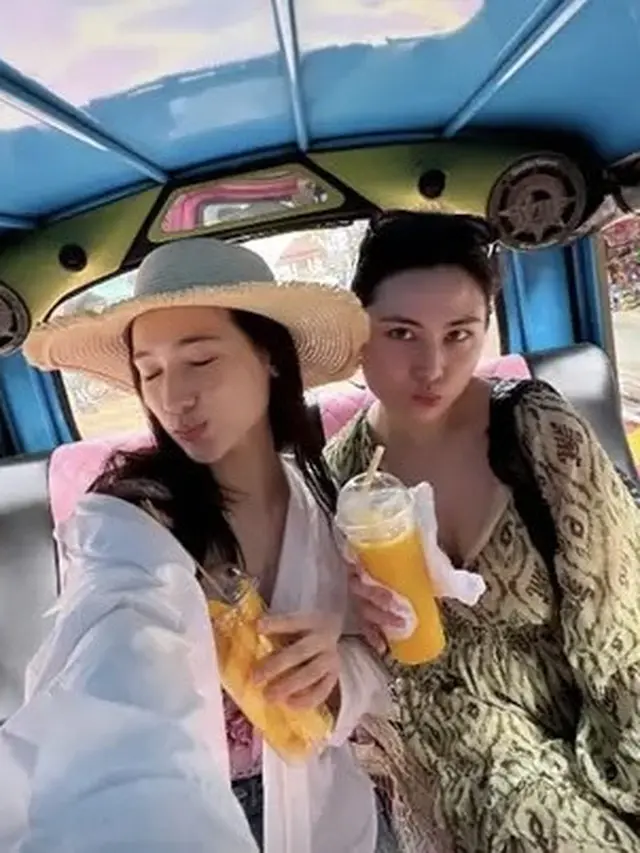 Outfit Laura Moane Liburan ke Thailand. [@its_lauramoane2]