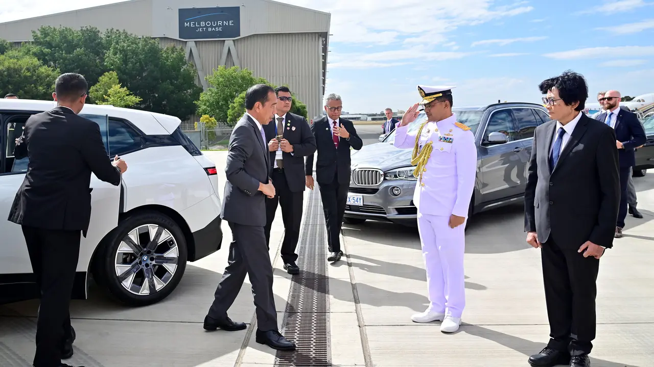 Presiden Joko Widodo atau Jokowi bertolak kembali menuju Tanah Air usai mengikuti KTT Khusus ASEAN-Australia, Rabu (6/3/2024).