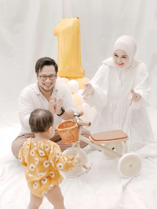 Momen Dian Pelangi Rayakan Ultah Anak Untuk Pertama Kali, Penuh Suka Cita. (Sumber: Instagram/dianpelangi)
