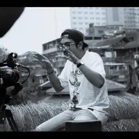 Injak-injak situs bersejarah saat syuting di Yogyakarta, reality show "Katakan Putus" dihujat masyarakat dunia maya. (Foto: Instagram/@komoricky)