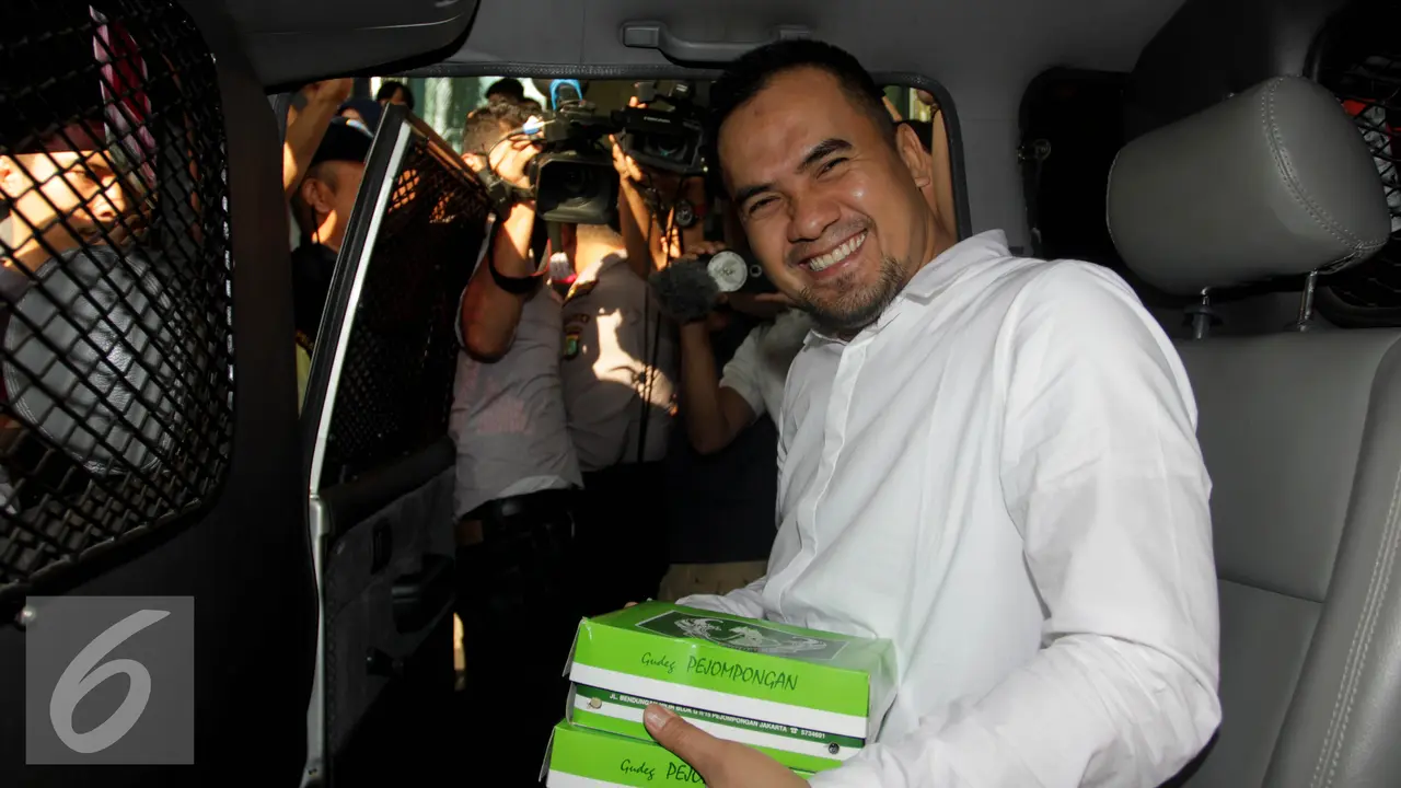 20160721- Saipul Jamil Diperiksa KPK-Jakarta- Helmi Afandi