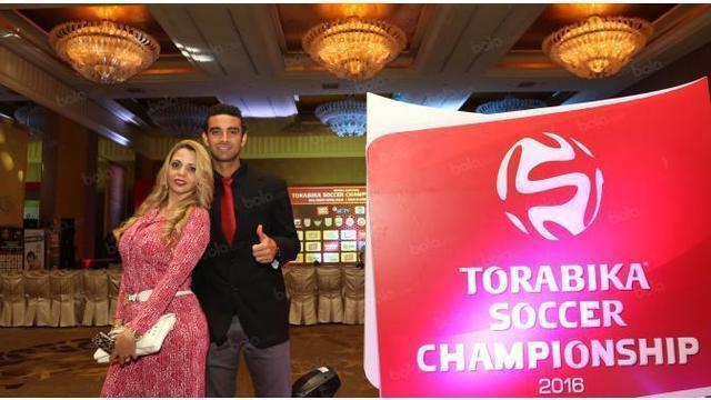 Sudah lebih dari 6 tahun, Otavio Dutra bertualang dalam dunia sepak bola Indonesia. Bek Surabaya United Bhayangkara itu menolak tawaran dari klub negara lain karena mengaku jatuh cinta dengan Indonesia.