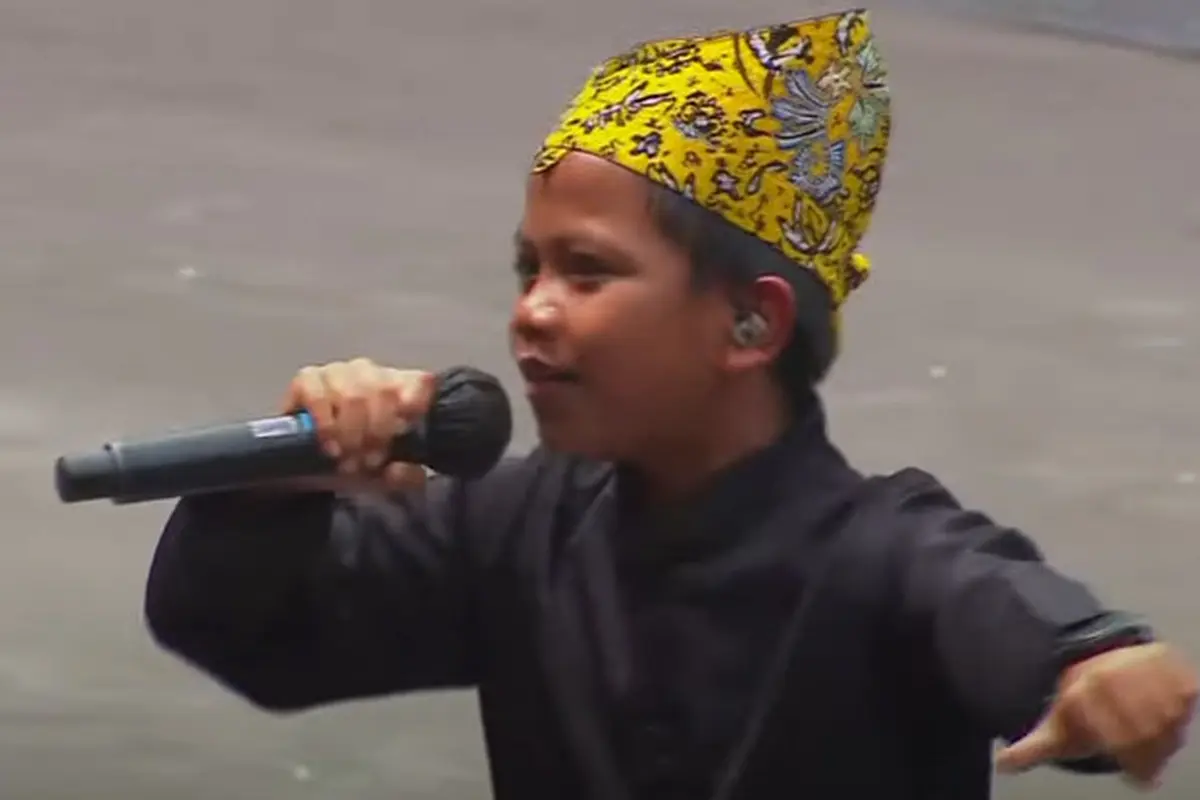Potret Menggemaskan Penyanyi Cilik Farel Prayoga Goyang Istana Negara di HUT ke-77 RI dengan Lagu Viralnya