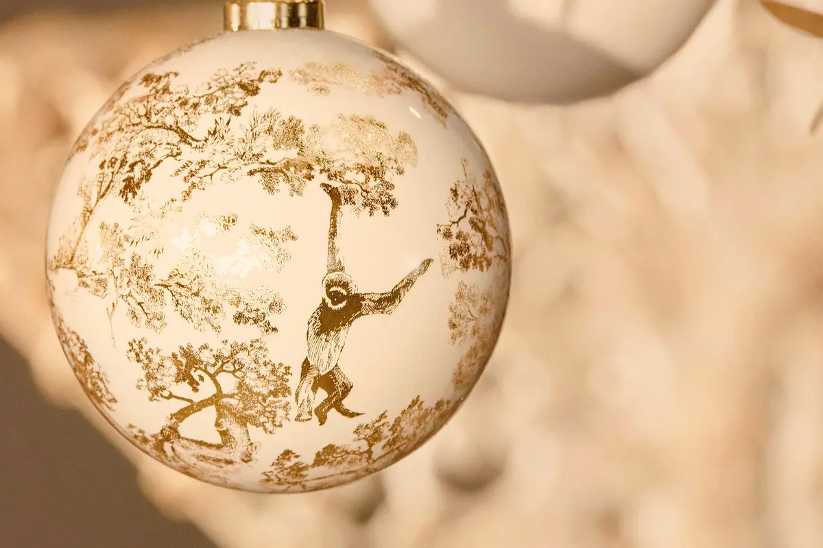Sambut Natal dengan Ornamen dan Peralatan Makan Mewah dari Dior