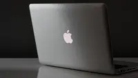 Apple Ingin Rombak Tampilan MacBook Pro Entry-Level pada 2027