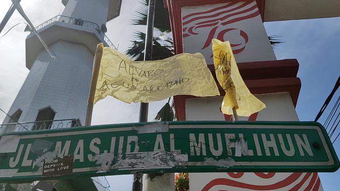 Keceriaan Alvaro Hilang di Halaman Masjid