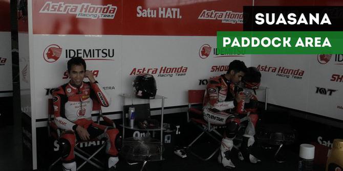 Vlog Bola.com: Sibuknya Teknisi Honda di Paddock Area Sirkuit Buriram,Thailand