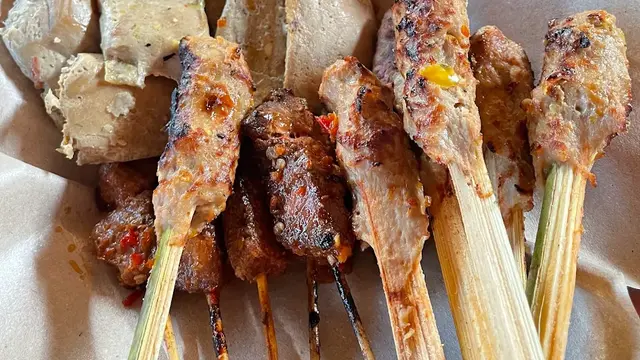 Rekomendasi Tempat Makan Sate Lilit di Bali yang Halal