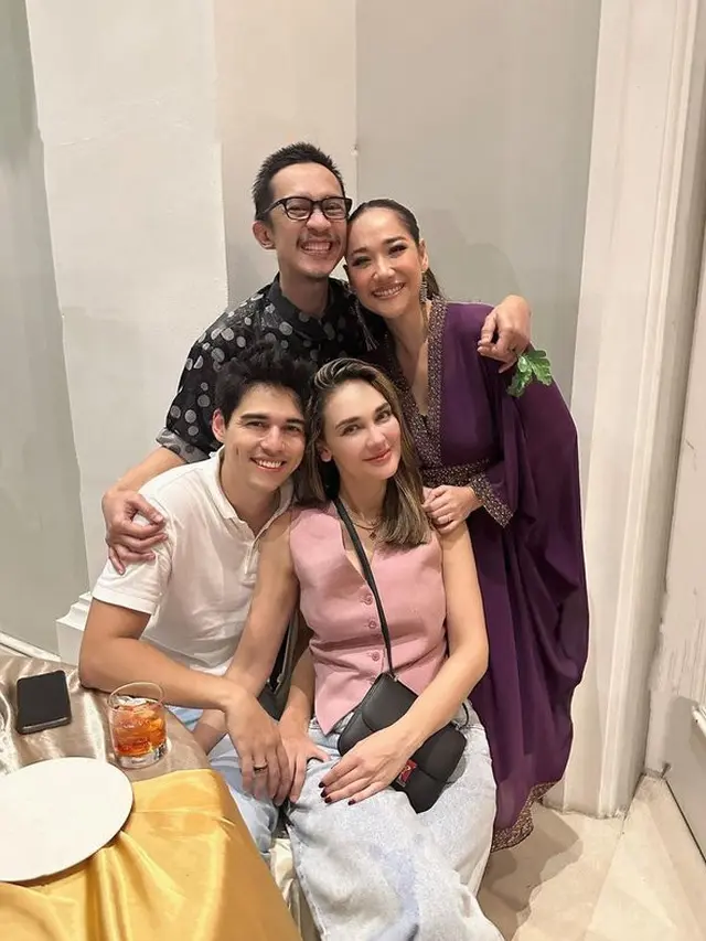 Luna Maya disebut dekat dengan Maxime Bouttier (Instagram/amingisback)