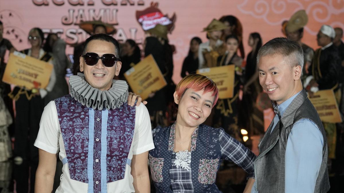 Desainer Ichwan Thoha Terlibat Final Fashion Show Tradition Meets Couture, Usung Filosofi Mbok Jamu