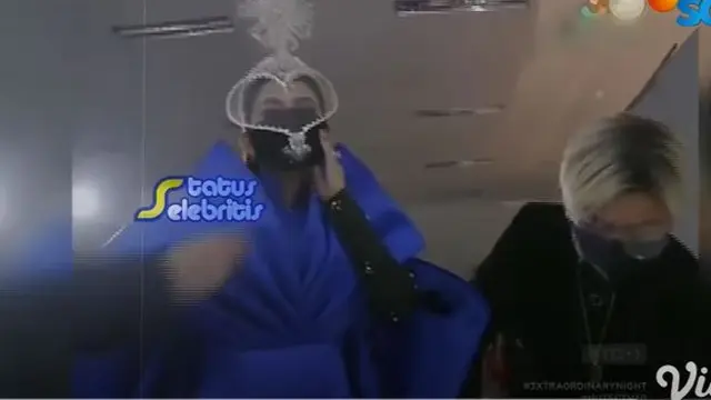6 Potret Syahrini di HUT SCTV, Pakai Face Shield Hati dan Jubah Seberat 20 Kg
