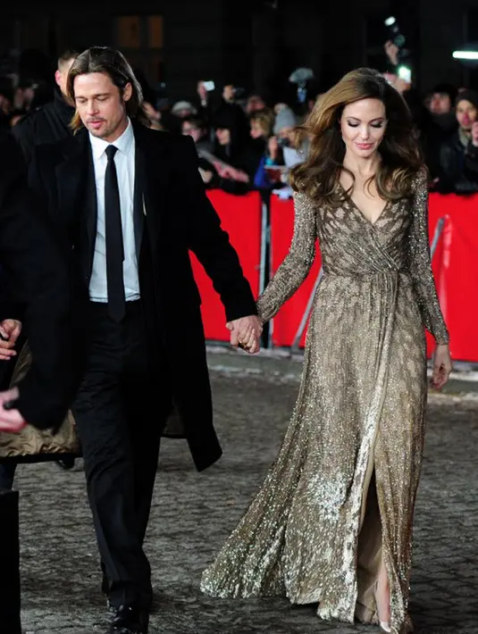 Maddox, anak laki-laki yang kini sudah beranjak dewasa kabarnya memiliki video rahasia terkait keluarganya. Tersiar kabar video tersebut menangkap pertengkaran ayah dan ibunya selama beberapa kali. (AFP/Bintang.com)