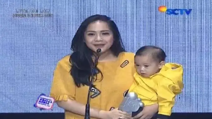 [Bintang] Nagita Slavina