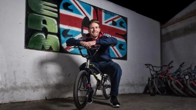 Mantan juara dunia balapan BMX, Liam Phillips (telegraph)