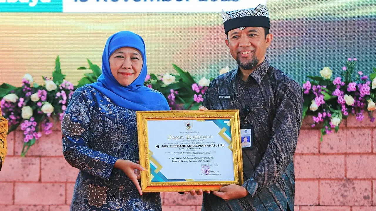 Pemkab Banyuwangi Raih Award Peduli Ketahanan Pangan Tahun 2023 dari Gubernur Khofifah
