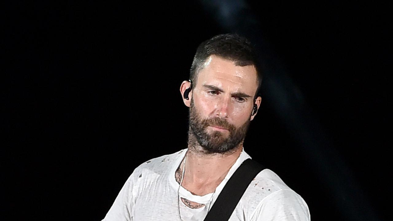 [Bintang] Adam Levine